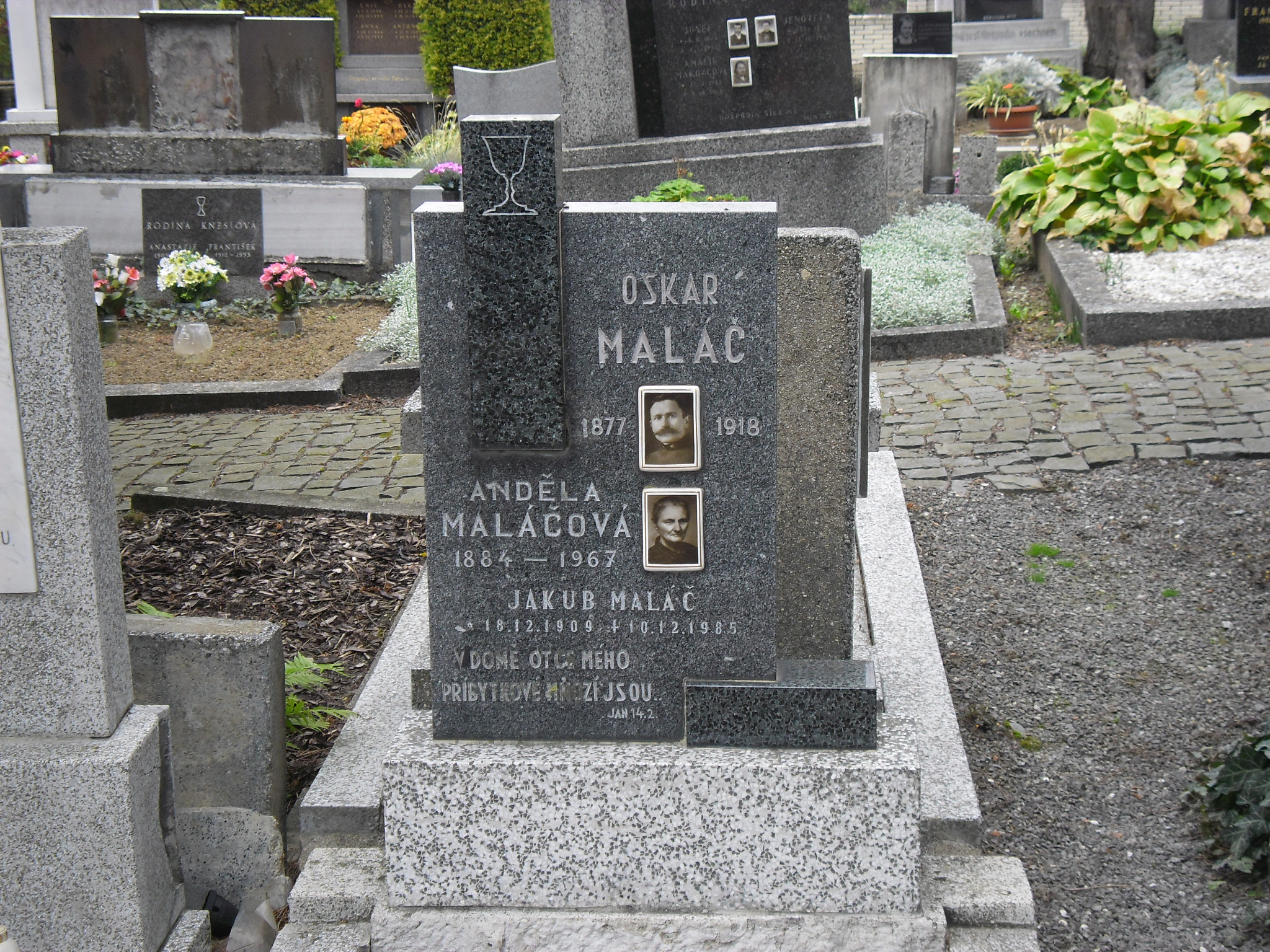 hrob Oskara Maláče